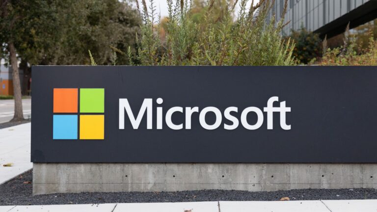 108216550-1761309810055-gettyimages-2242649795-MICROSOFT_EARNS.jpeg