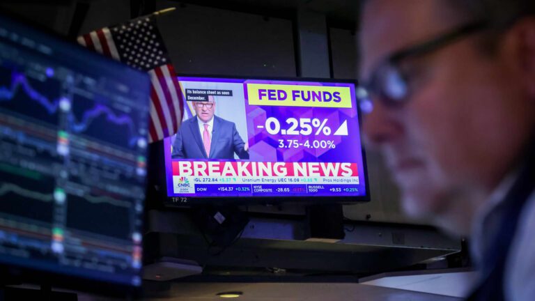 108218827-1761762271206-gettyimages-2243487595-POWELL_FOMC_NYSE.jpeg