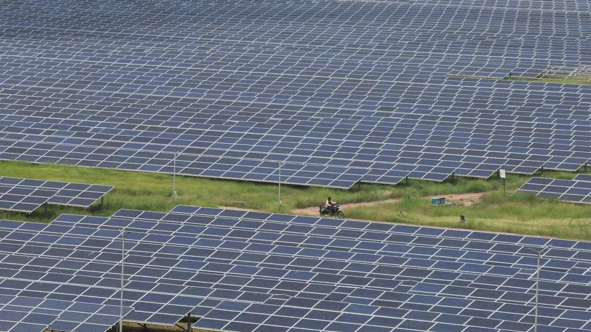 2025-08-05T122657Z_1764021851_RC2UY9AQUQUQ_RTRMADP_3_INDIA-RENEWABLES.JPG