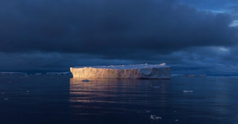 sci-doomsday-Glacier-1390504170.jpg