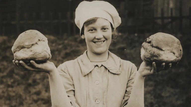 world-war-1-bread-rationing.jpg