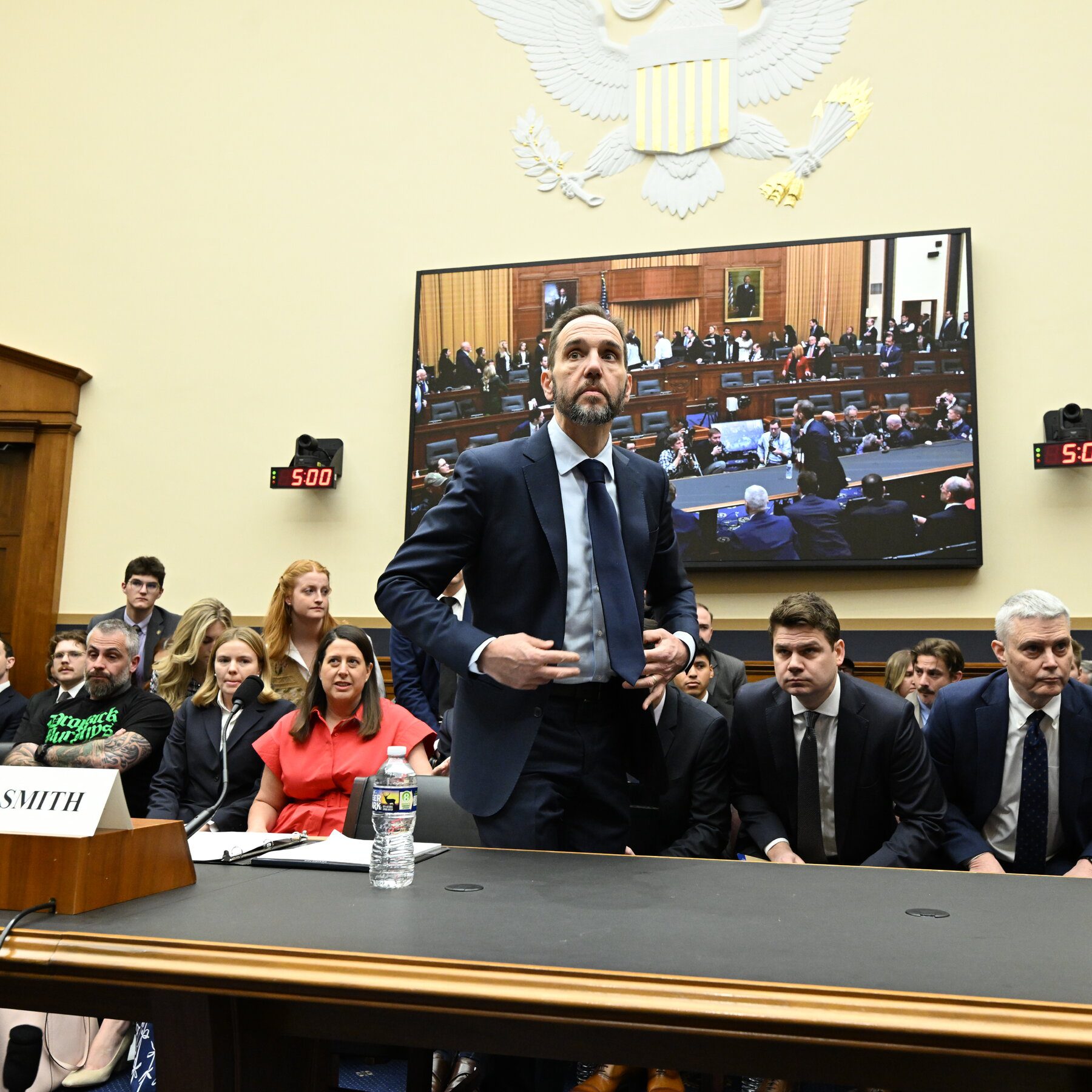 22dc-smith-cqjk-mediumSquareAt3X