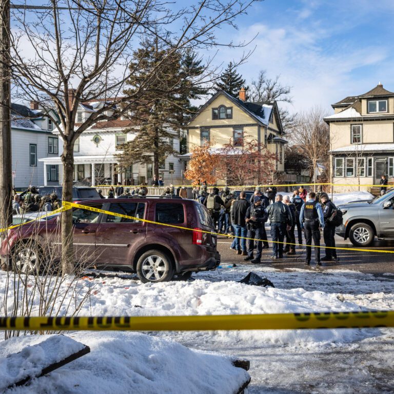 23dc-minnesota-qhzl-mediumSquareAt3X