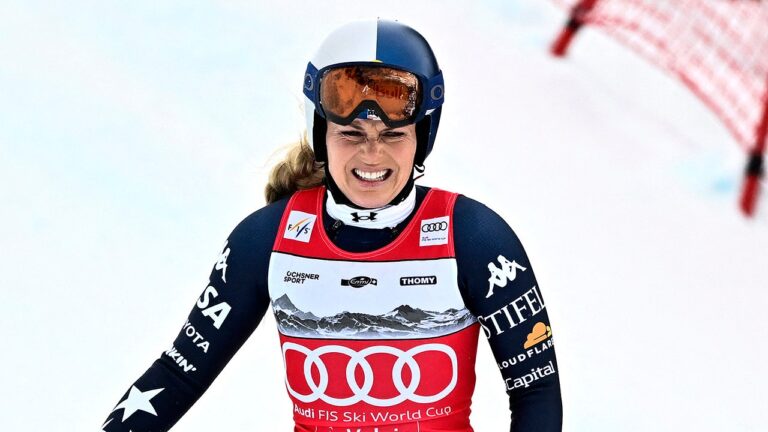 lindsay-vonn-winces-after-crash.jpg