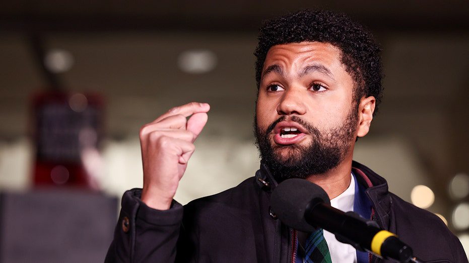 maxwell-frost-speaking