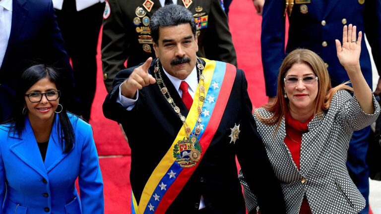 nicolas-maduro-delcy-rodriguez.jpg