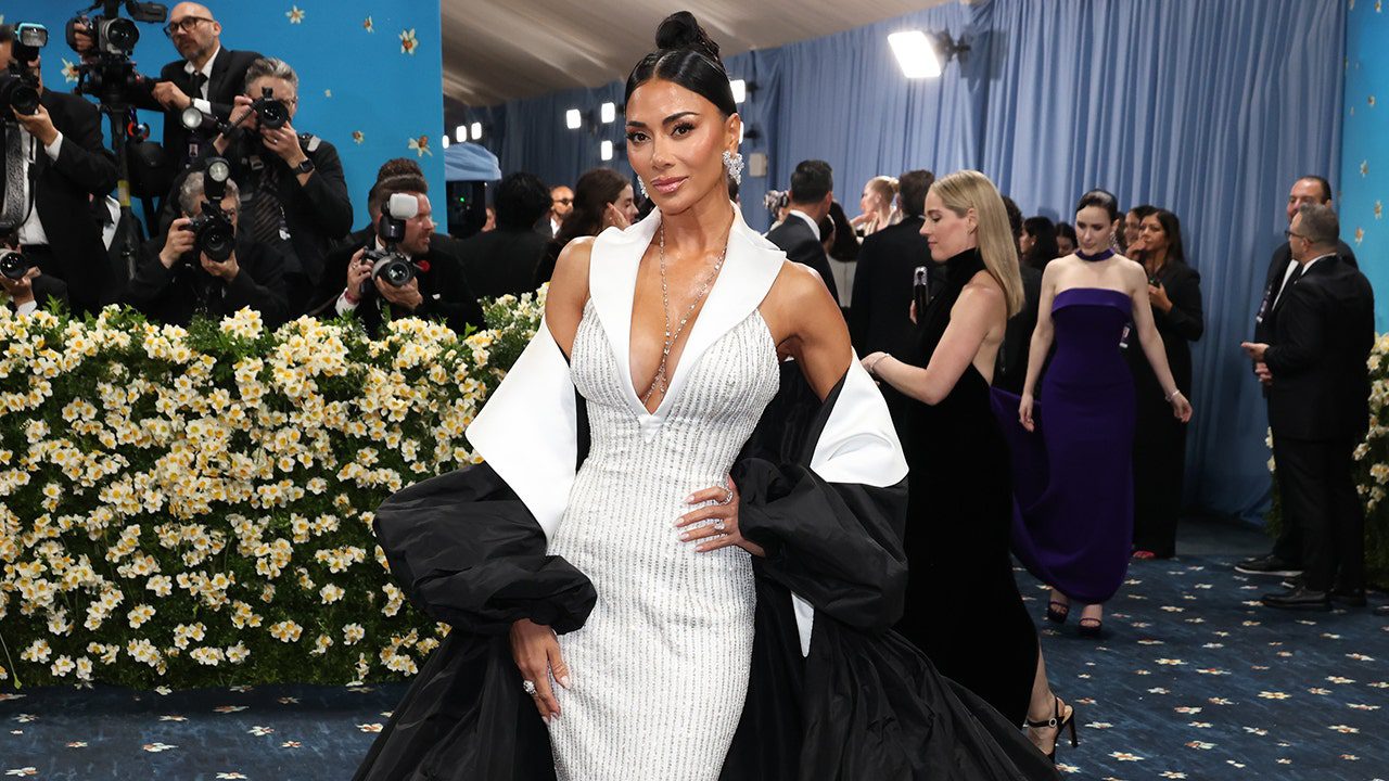 nicole-scherzinger-thumb-gala.jpg