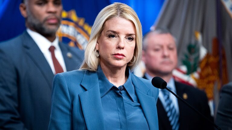 attorney-general-pam-bondi-doj.jpg