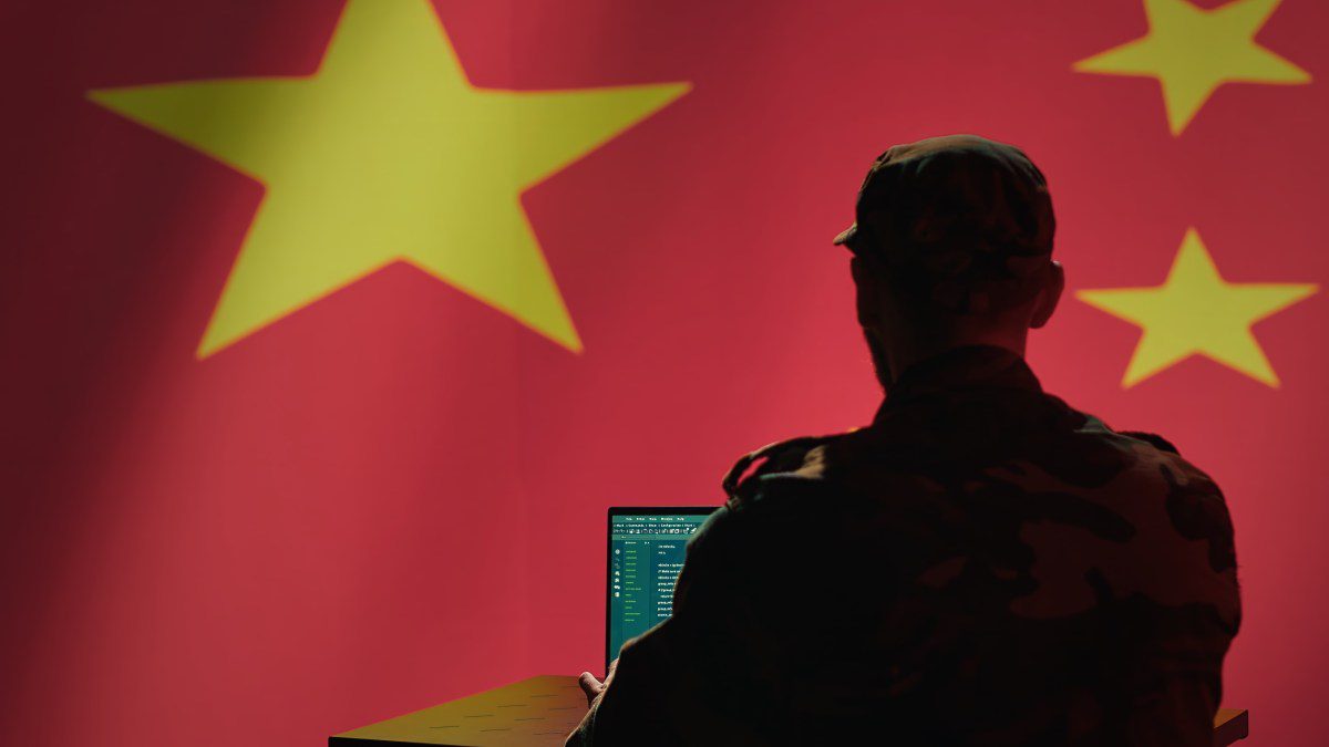 china-hacker-computer-flag.jpg