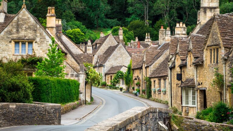 cotswold-fox-news-village.jpg