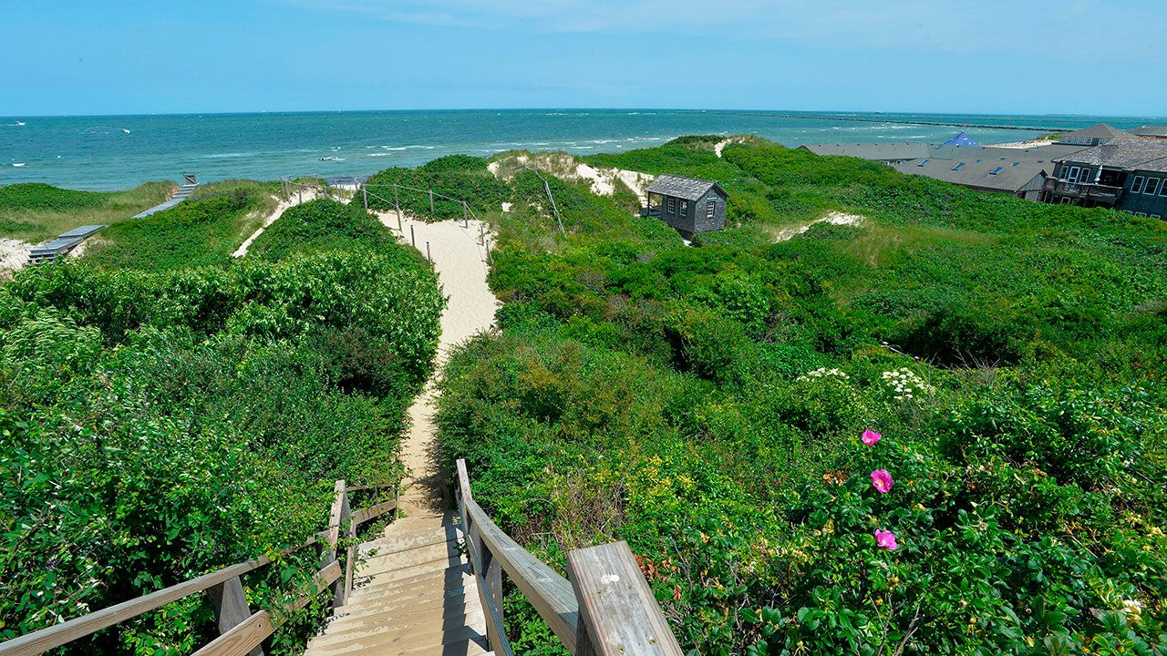 nantucket-beach.jpg
