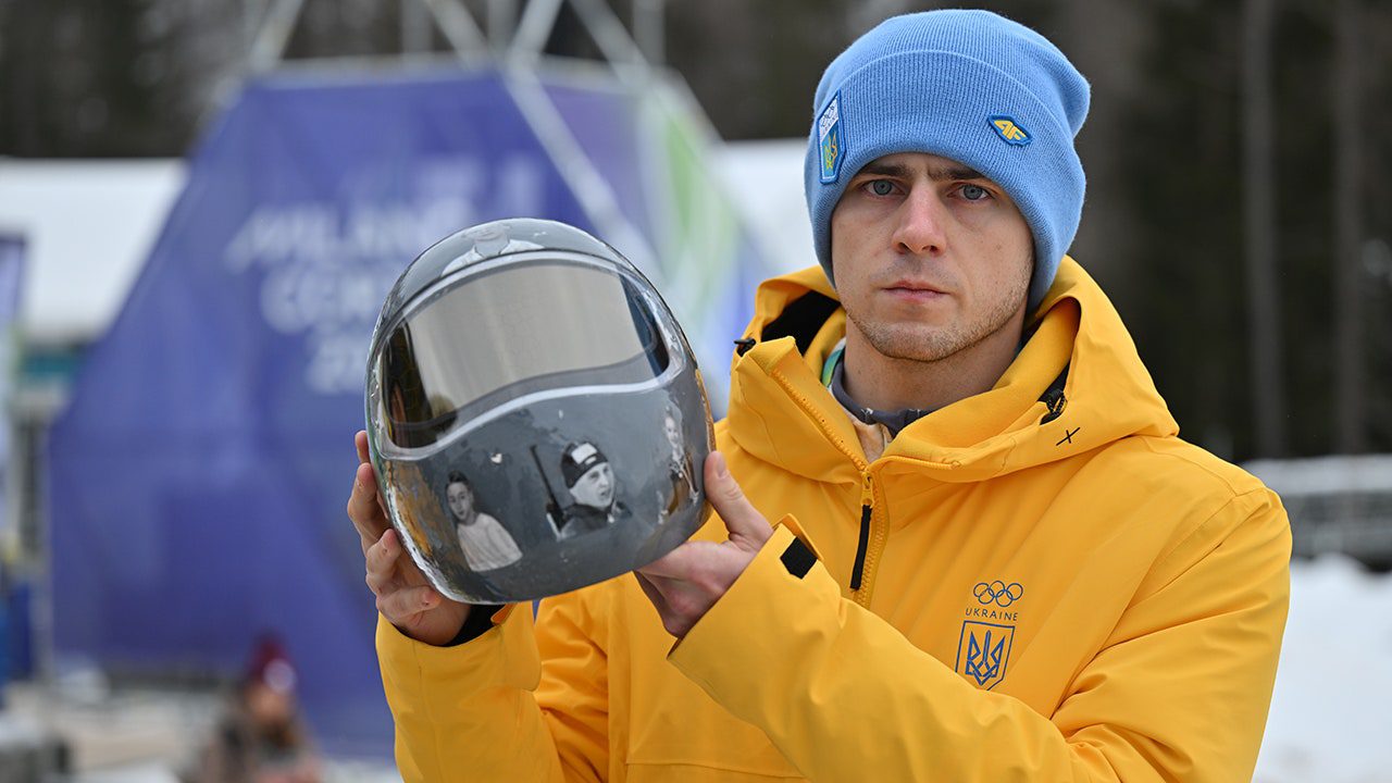 vladislav-heraskevych-helmet.jpg