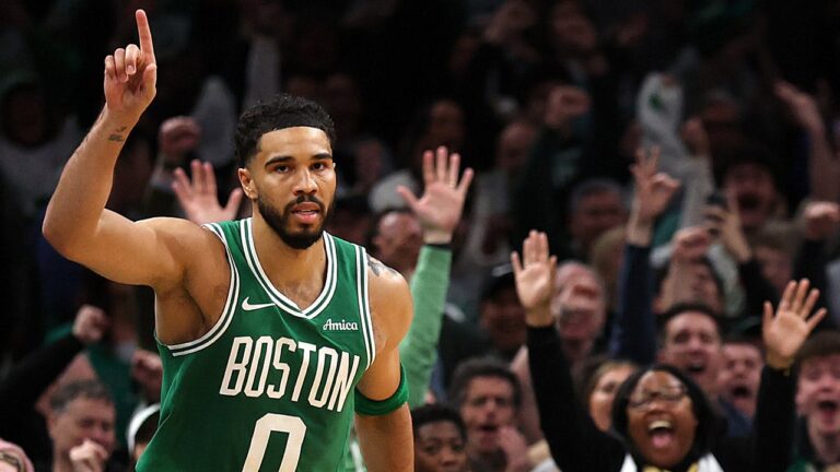 boston-celtics-jayson-tatum-celebrates.jpg
