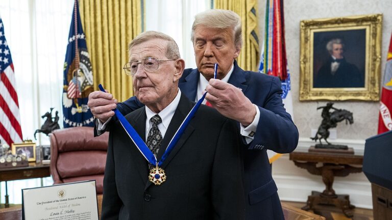 donald-trump-medals-lou-holtz.jpg