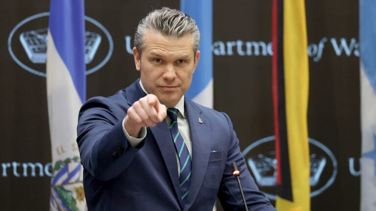 hegseth-pointing.jpg