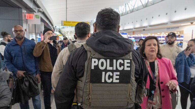ice-agents-airports-fox-news_006.jpg