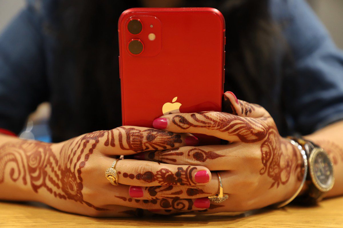 iphone-india-hand-getty.jpg