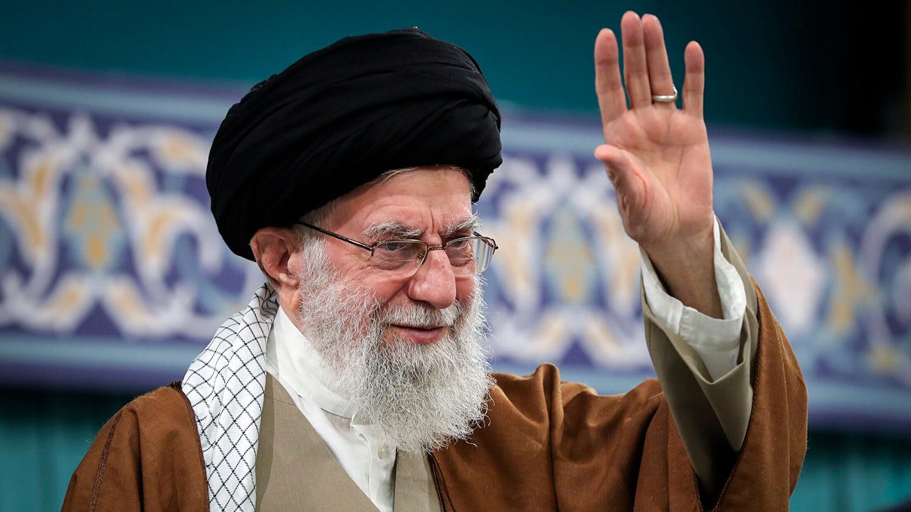 iran-ali-khamenei.jpg