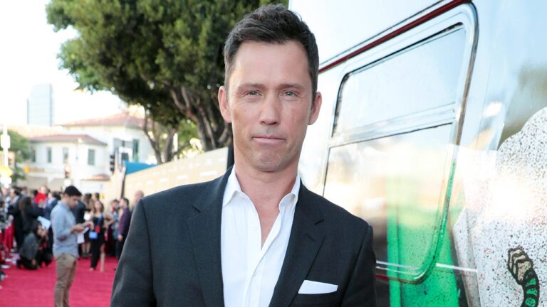 jeffrey-donovan-sicario.jpg