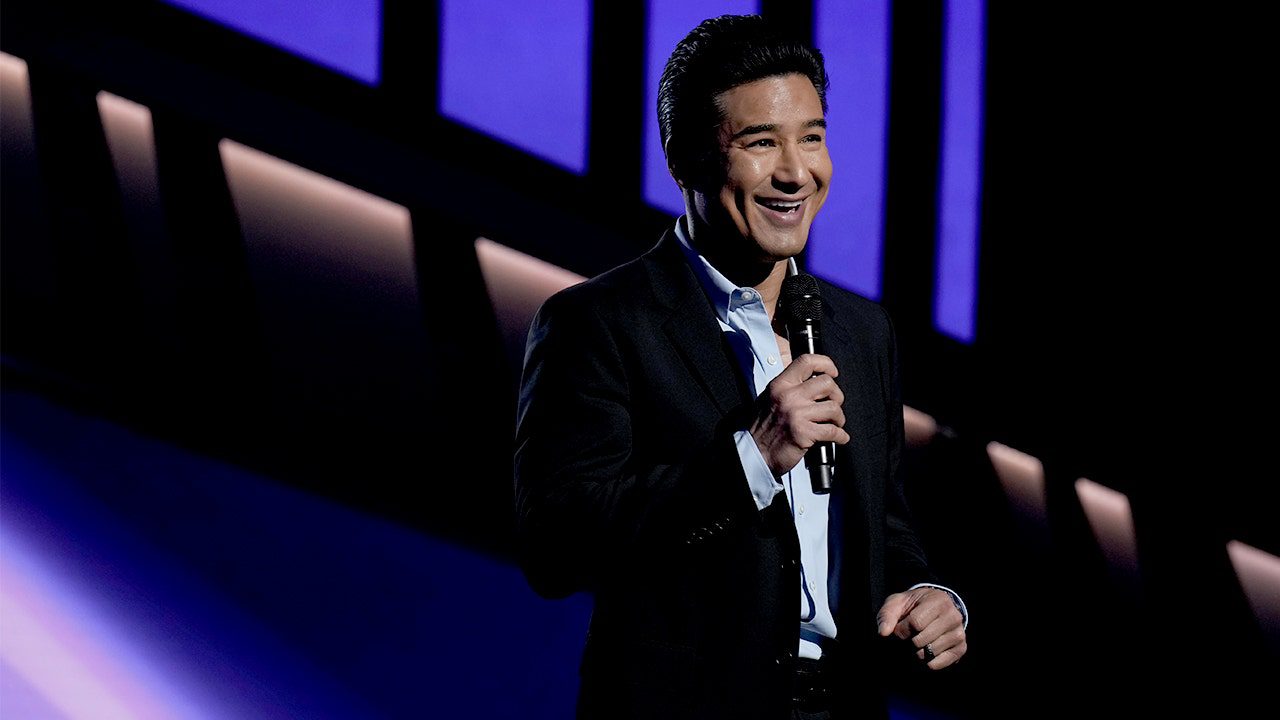 mario-lopez-upfronts.jpg