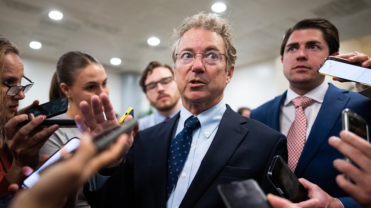 rand-paul-reporters.jpg
