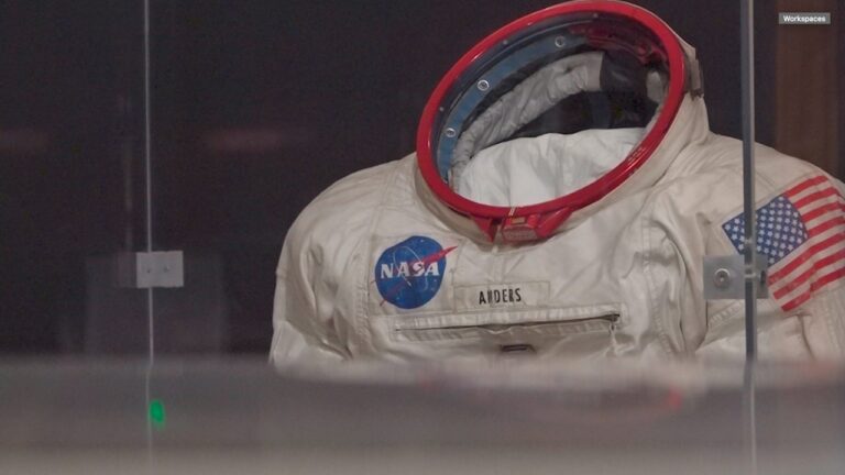 apollo-spacesuit-.jpg