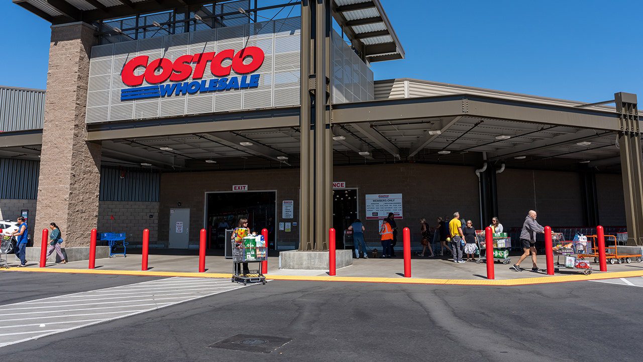 costco-store.jpg