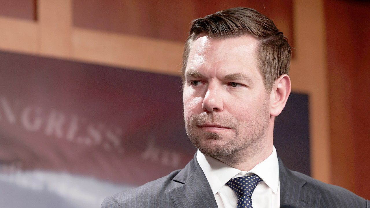 eric-swalwell-2022.jpg