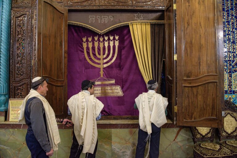 iranian-jews-tehran-scaled.jpg