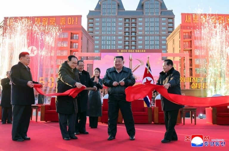 kim-jong-un-north-korea-ceremony.jpg