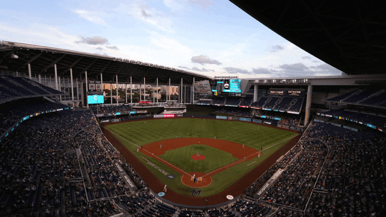 miami-marlins-loandepot-park.gif