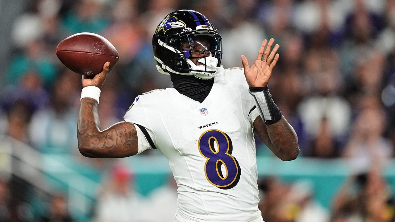 nfl-ravens-lamar-jackson-110225-1.jpg