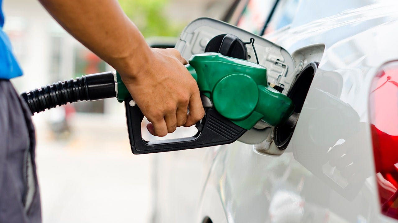 refueling-car-gasoline-pump-nozzle-fox-news-001.jpeg