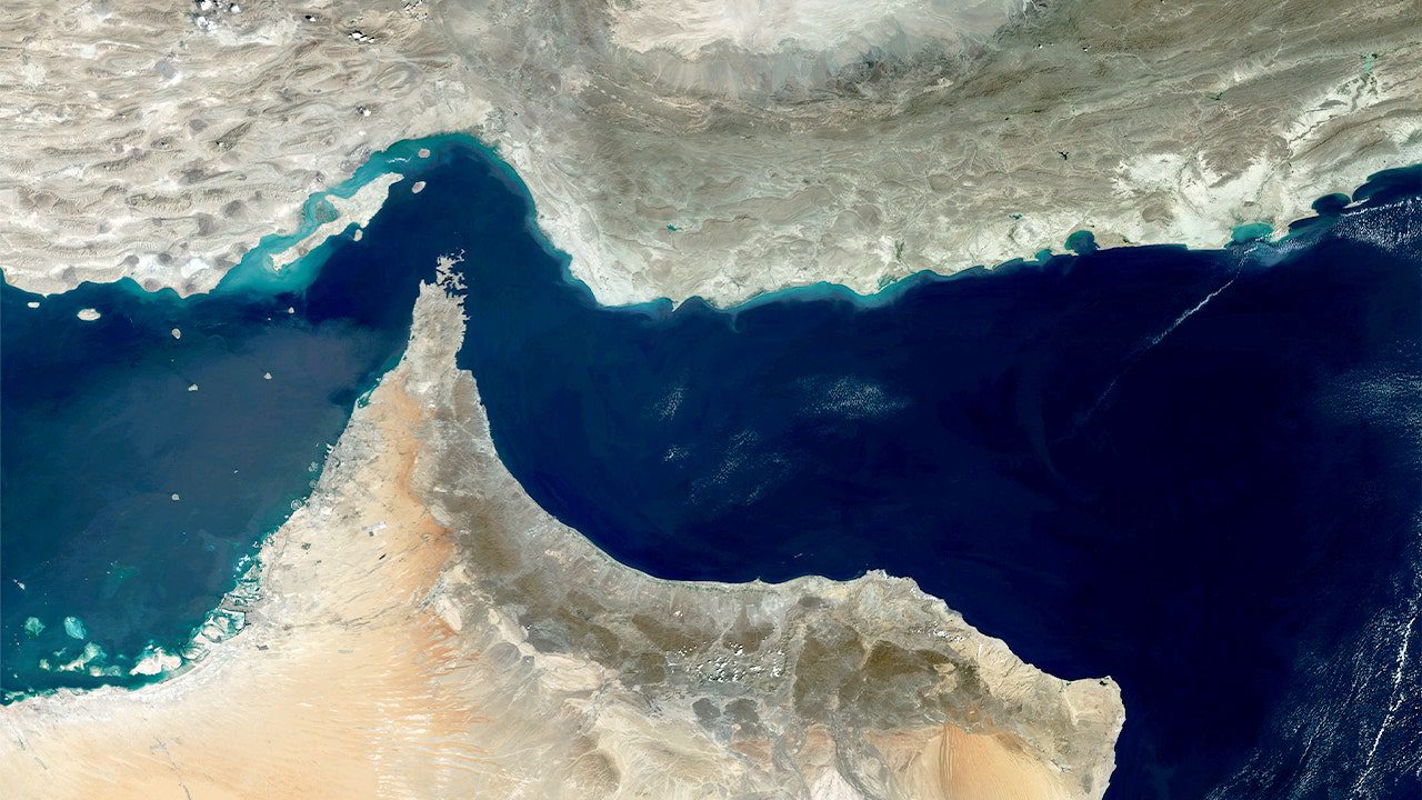 strait-hormuz.jpg