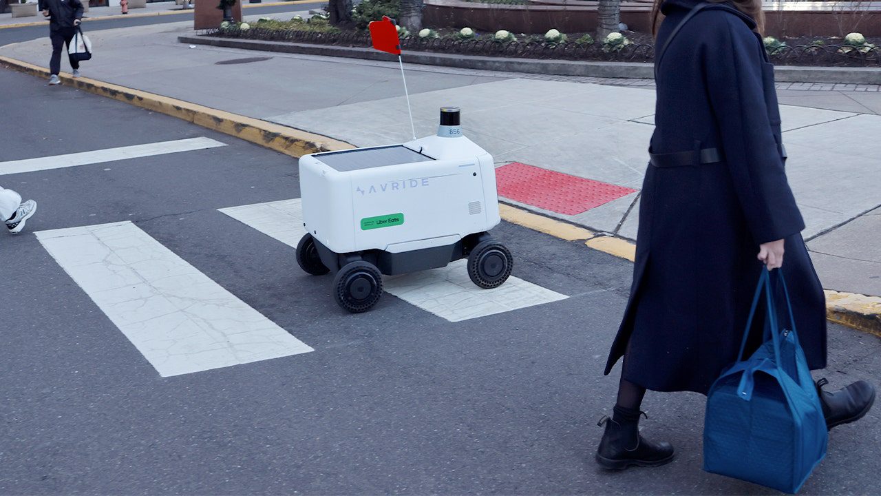 uber-eats-delivery-robot-1.jpg