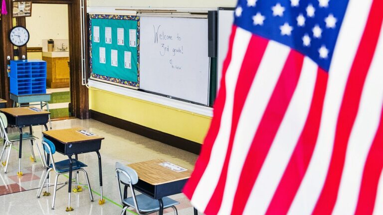 us-flag-in-young-classroom.jpg