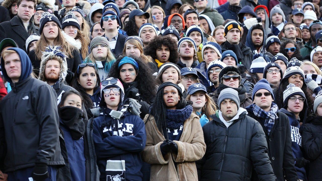 yale-fans.jpg