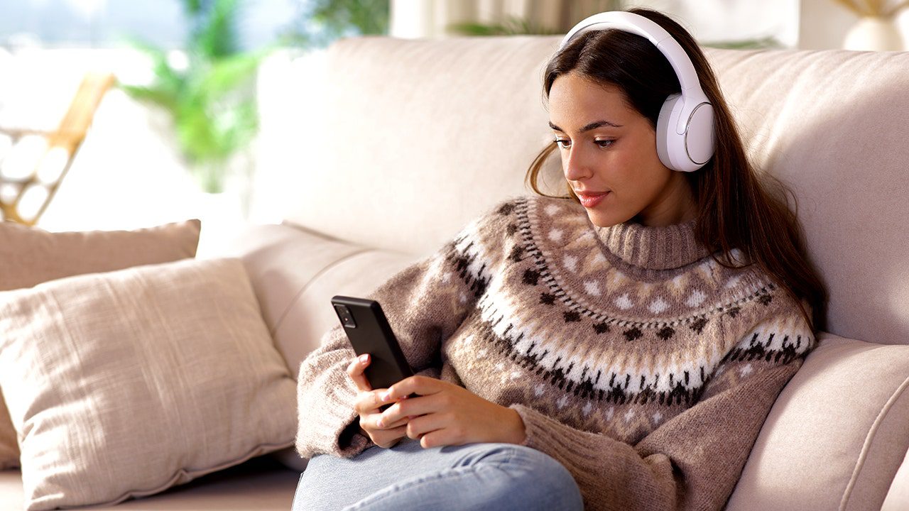 young-woman-listens-to-music.jpg