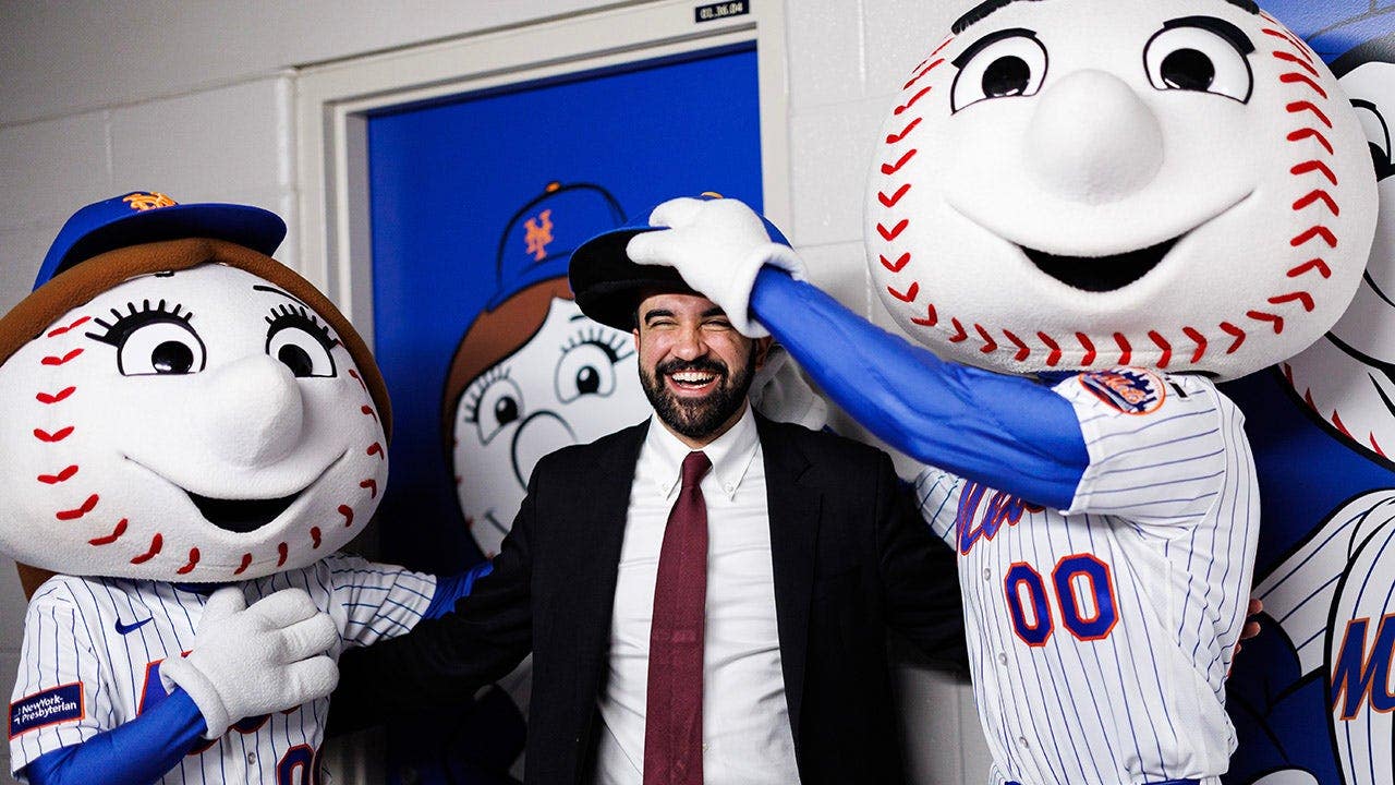 zohran-mamdani-mets-mascots-fox-news-001.jpeg