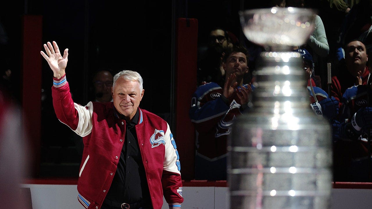Claude-Lemieux-Colorado-Avalanche.jpeg