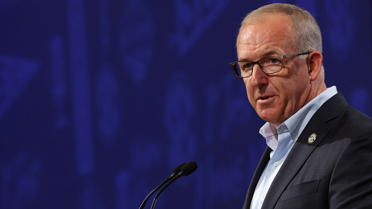 Greg-Sankey2.jpg