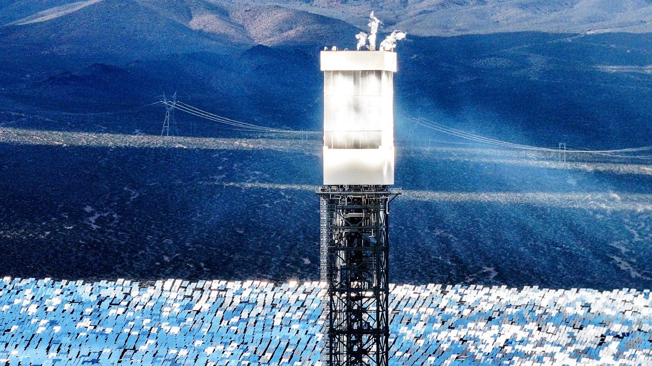 Ivanpah-solar-plant-in-California-desert.jpeg