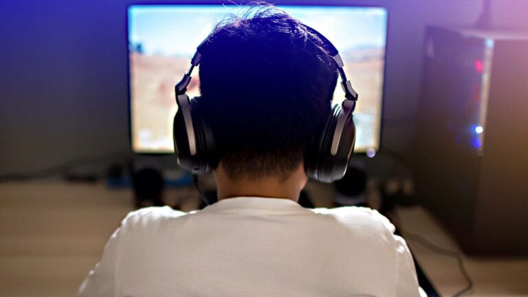 KID-PLAYING-VIDEO-GAME.jpeg