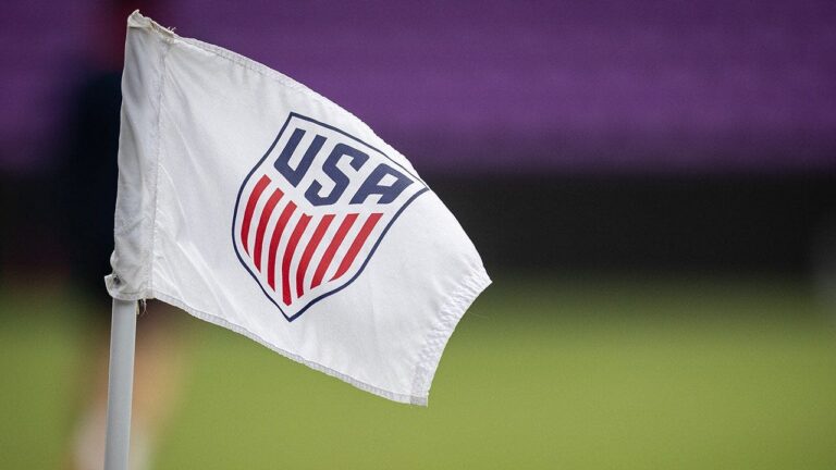 USMNT-flag-logo.jpeg