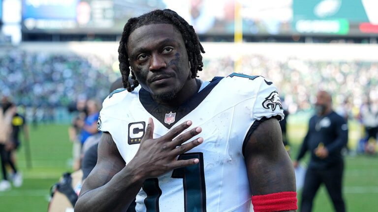 aj-brown-philadelphia-eagles-100225.jpg