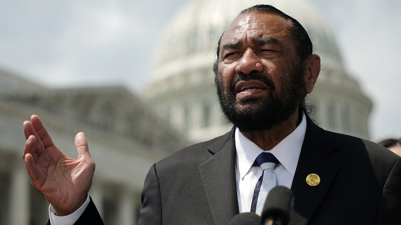 al-green-in-front-of-capitol.jpg