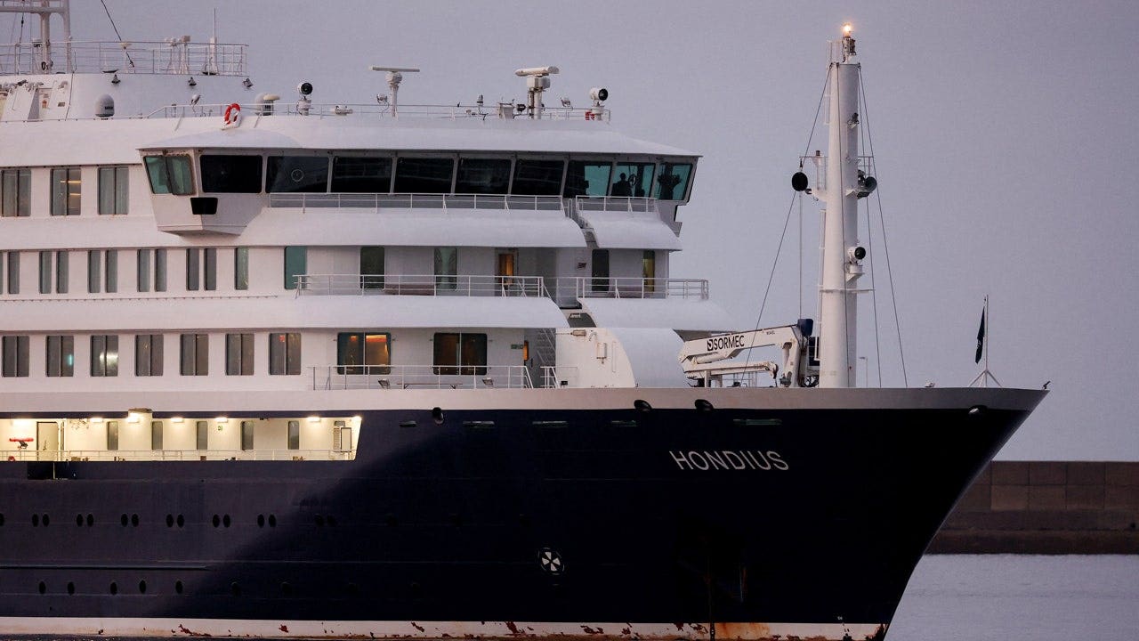 cruise-ship-tenerife-quarantine.jpeg