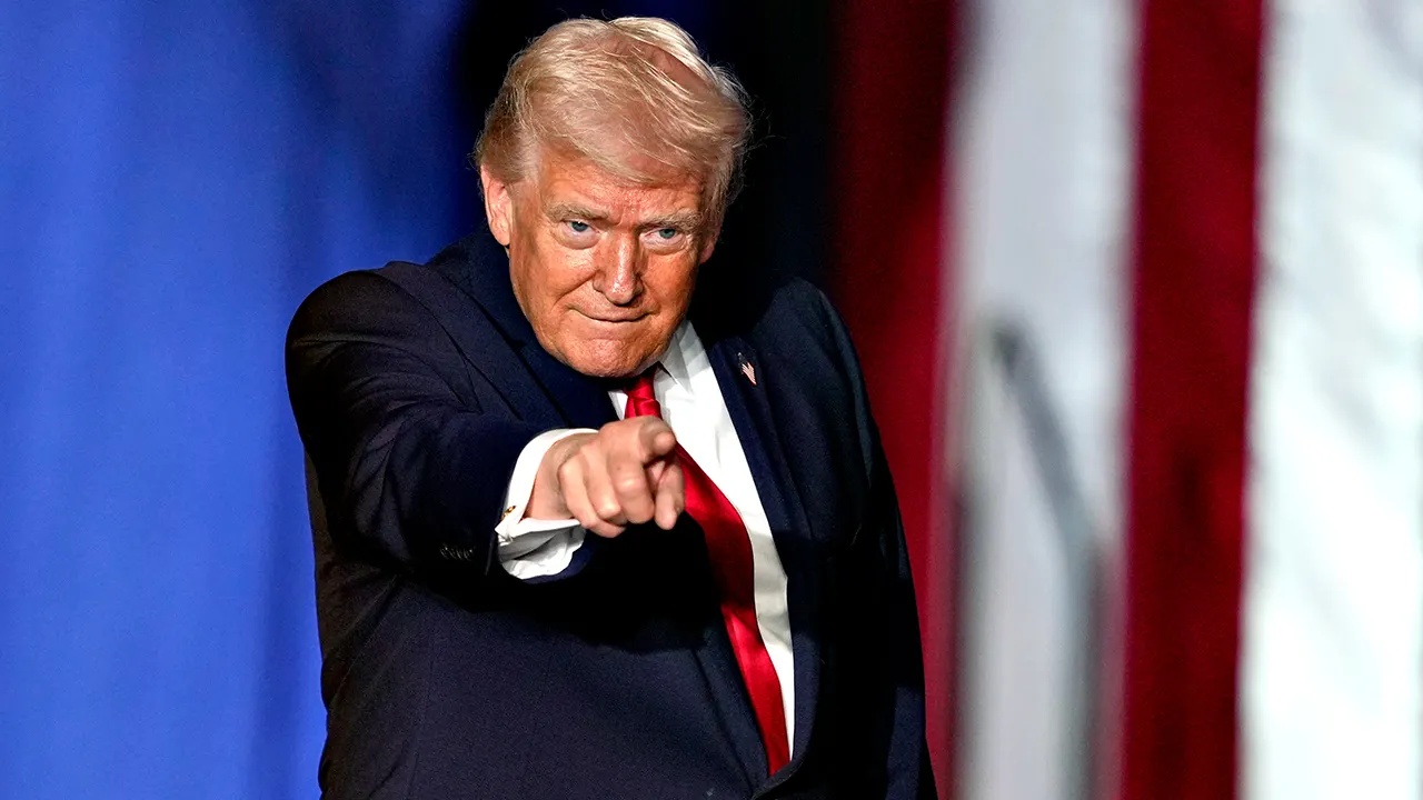 donald-trump-pointing.jpg