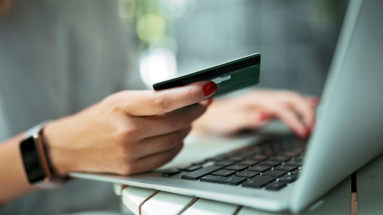 identity-theft-cost-1.jpg
