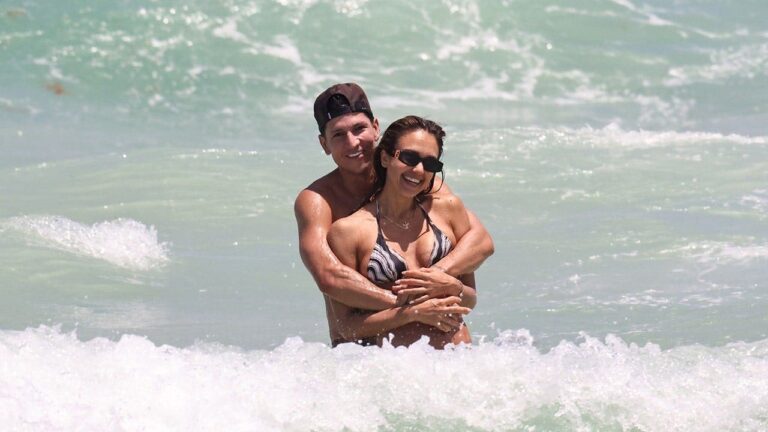 jessica-alba-danny-ramirez-2.jpeg